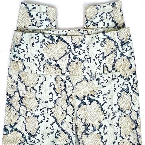 All Fenix x Anthropologie Python Snakeskin Print 7/8 Leggings - Picture 6 of 15